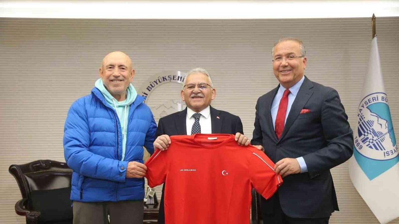 Başkan Büyükkılıç, Türkiye Tenis Federasyonu Başkanı Durmuş ile spor şehri Kayseri’ye yakışacak projeleri istişare etti