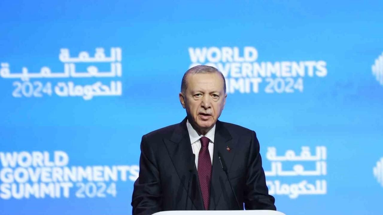 Cumhurbaşkanı Recep Tayyip Erdoğan, “Daha fazla kan dökülmeden, göz yaşı akamdan bölgemiz çok daha büyük tehditlerle karşı karşıya kalmadan bir an önce Gazze’deki katliamın durdurmamızın altını bir kez daha çiziyorum” dedi.