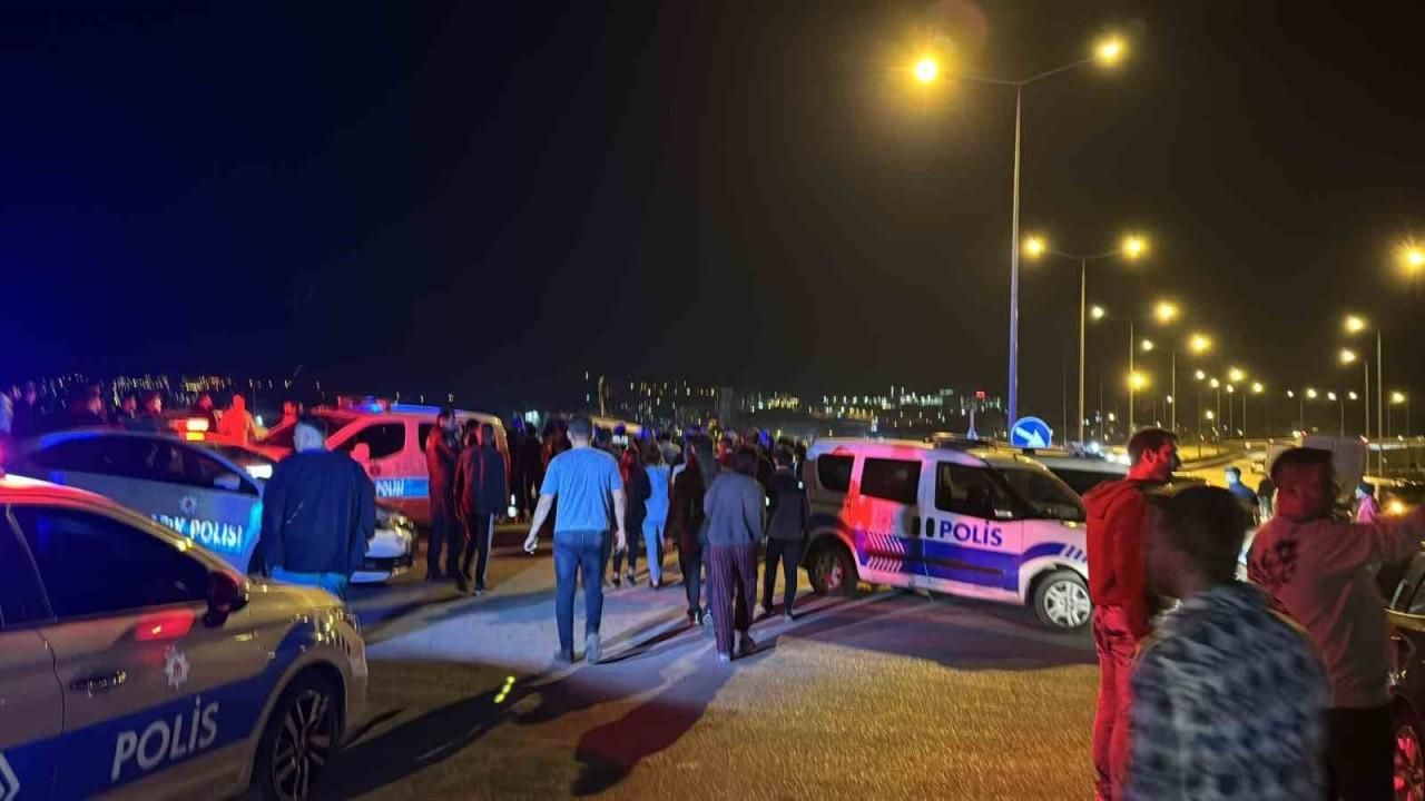 Düzce’de 5 kişinin yaralandığı kaza sonrası mahalleli sokağa döküldü