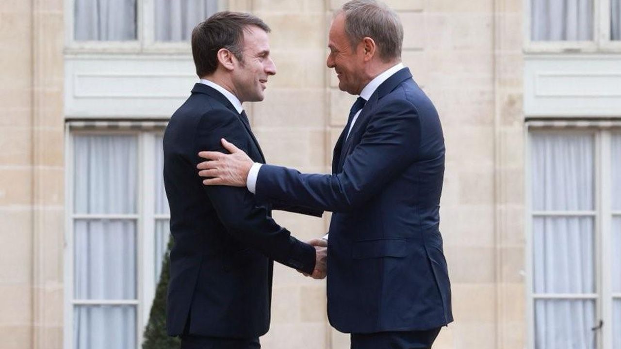 Polonya Başbakanı Tusk ile Fransa Cumhurbaşkanı Macron Paris’te bir araya geldi