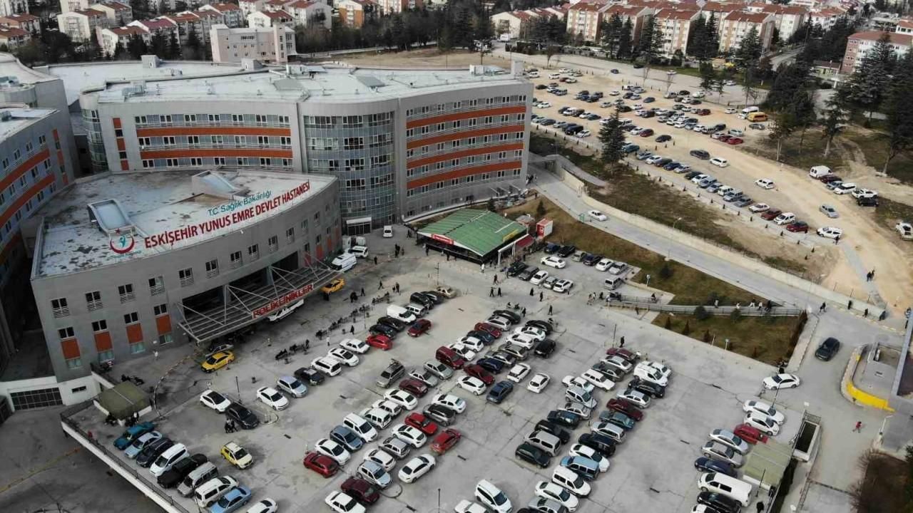 Yunus Emre Devlet Hastanesi’nin otopark kapasitesi 2 katına çıkarıldı