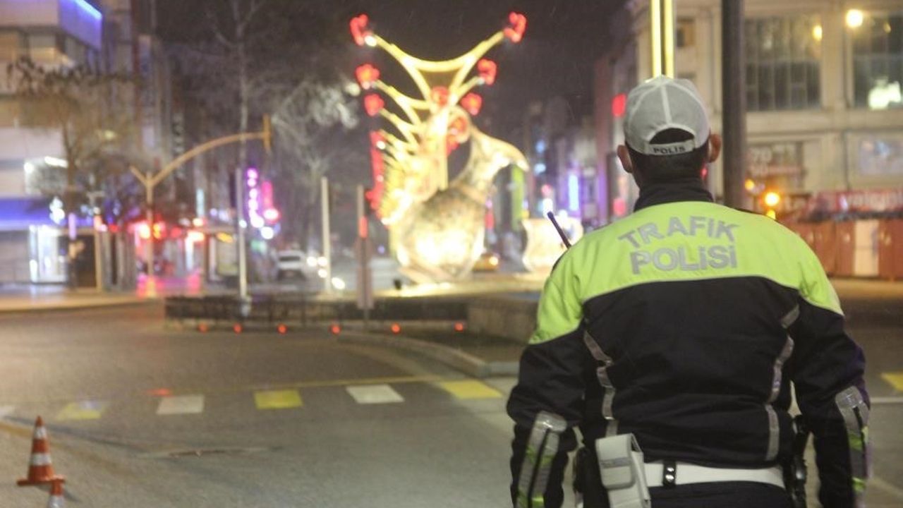 Polisten kaçan ehliyetsiz motosiklet sürücüsüne 51 bin 200 TL para cezası yazıldı