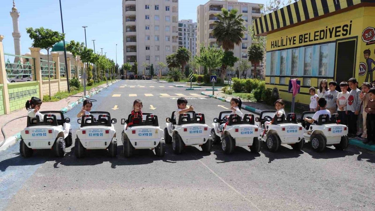 Haliliye’de minikler hem sürücü oldu hem kuralları öğrendi