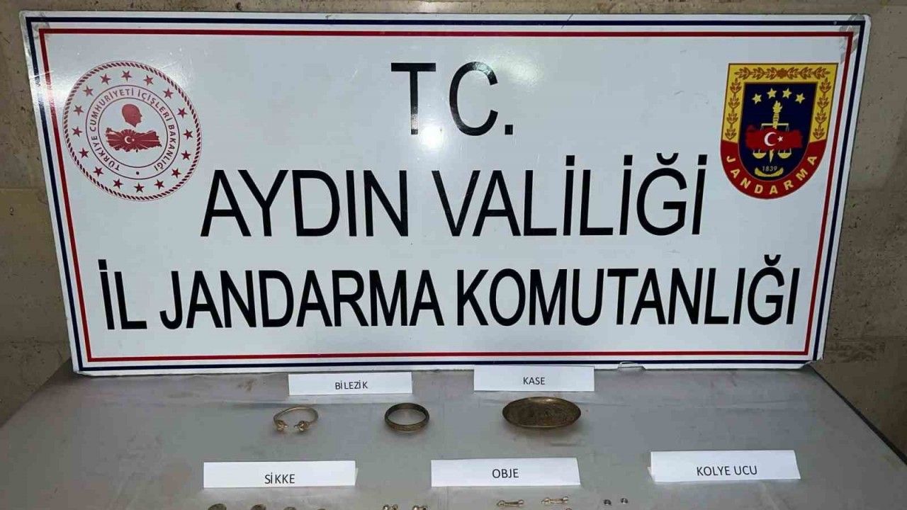 Jandarmadan besihane ve seraya baskın: 3,5 milyon TL değerinde tarihi eser ele geçirildi