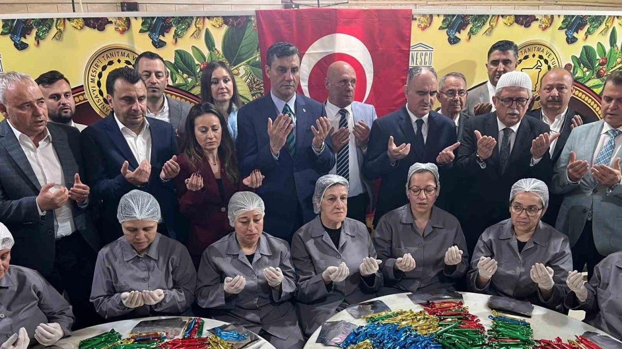 Manisa’dan 485 yıldır şifa dağıtan mesirin duası yapıldı