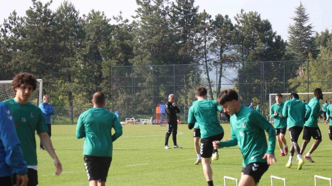 Sakaryaspor, İrfan Buz ile ilk idmanına çıktı
