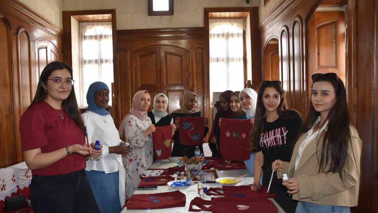 Yabancı öğrencilerle renkli workshop etkinliği