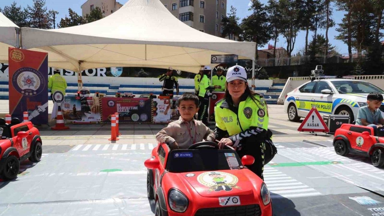 Polisten vatandaşa uygulamalı bilgilendirme