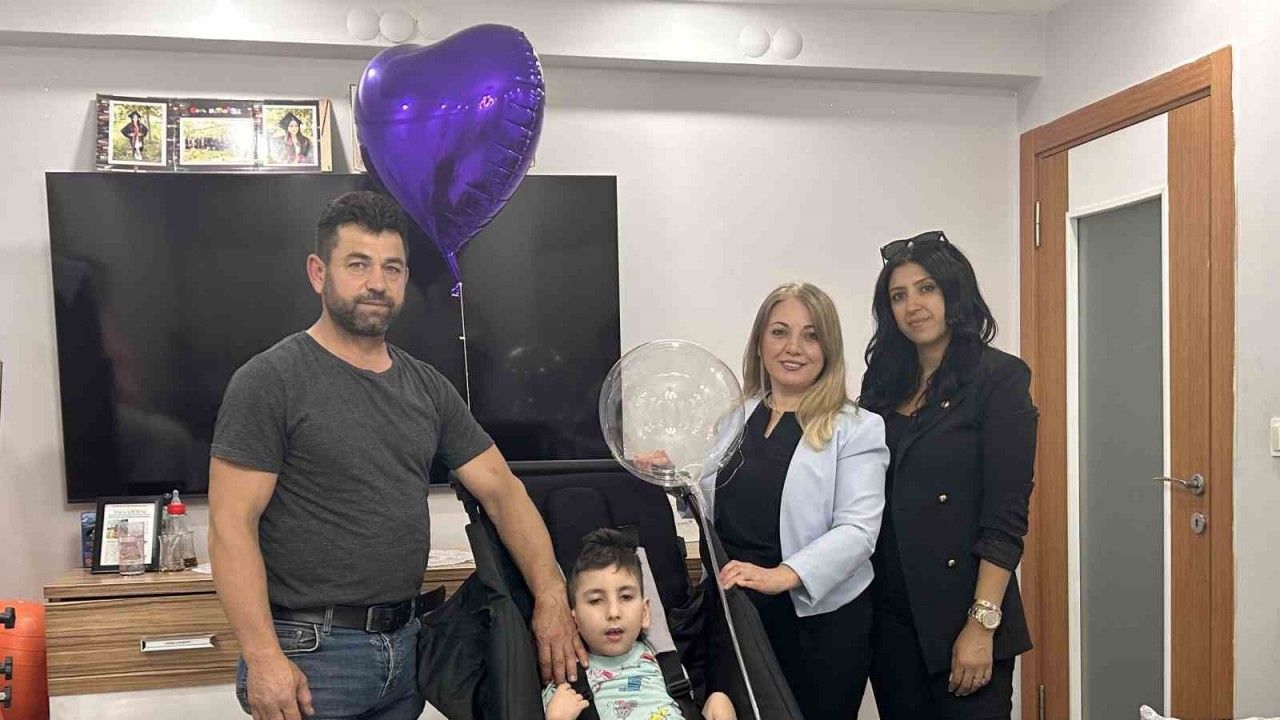 Sivrisinek ısırığıyla yatağa bağımlı hale gelen çocuk, İHA’nın haberinden sonra pusetine kavuştu