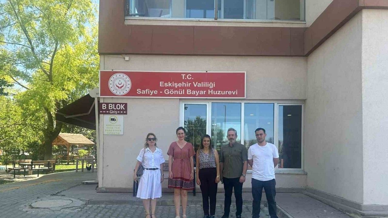 80 yaş üstü ve yatağa bağımlı bireyler için e-rapor süreci huzurevlerinde anlatıldı