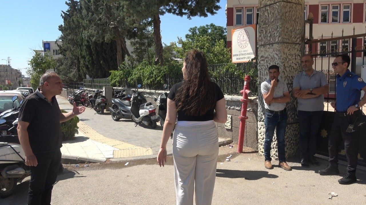 Kilis’te sınava geç kalan aday sessizce geri döndü