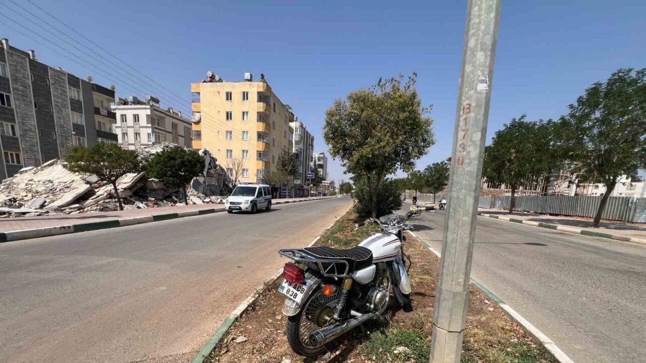 Kilis’te otomobil ile motosiklet çarpıştı: 2 yaralı