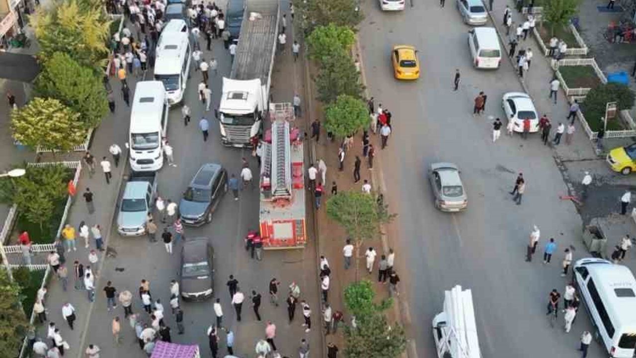 Bitlis’teki 9 araçlı zincirleme kaza havadan görüntülendi: Ortalık savaş alanına döndü