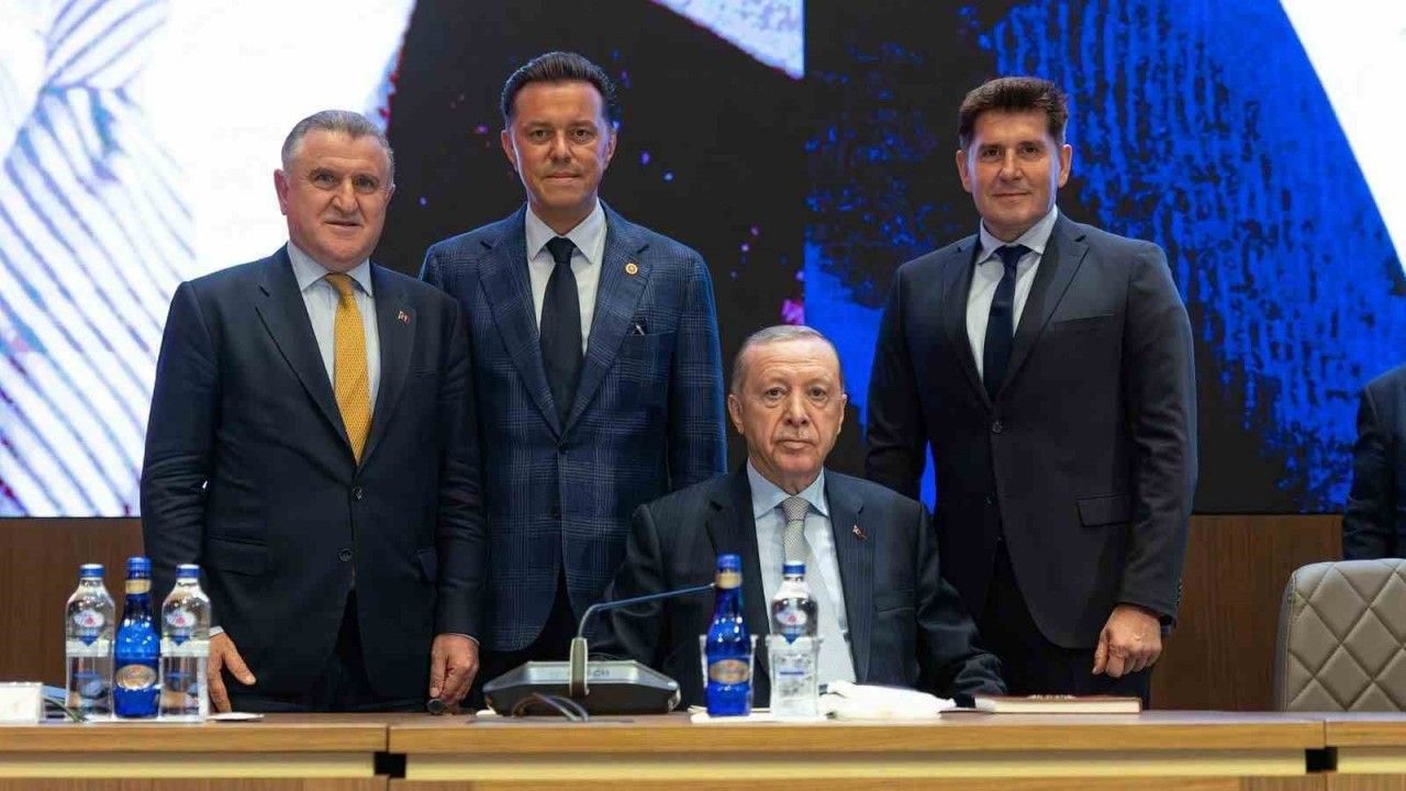 Nebi Hatipoğlu ve Jeyap Heper, Cumhurbaşkanı Erdoğan’ı ziyaret etti