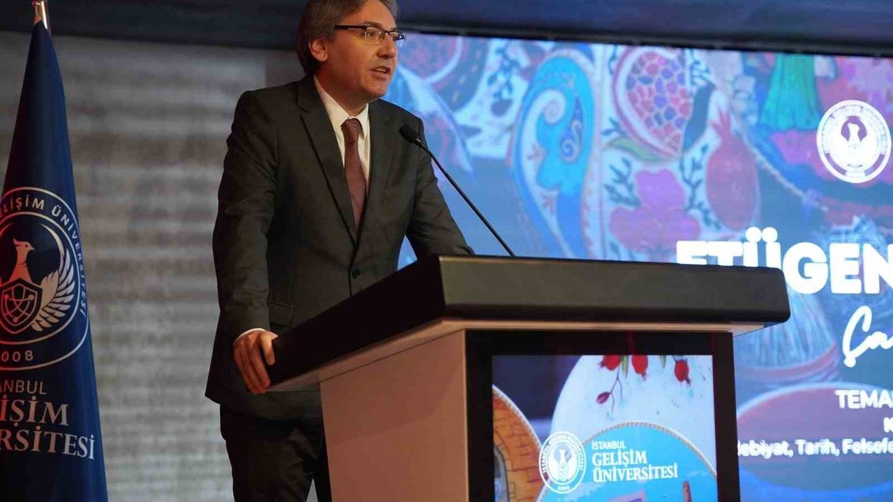 İGÜ, ETÜGENÇ Kültür Çalıştayı'na ev sahipliği yaptı