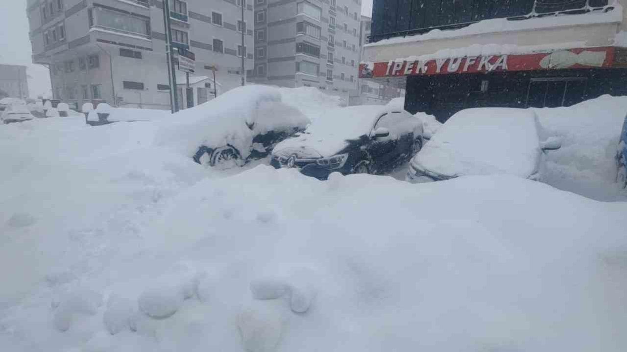 Bitlis'te kuvvetli kar, fırtına ve çığ tehlikesi uyarısı