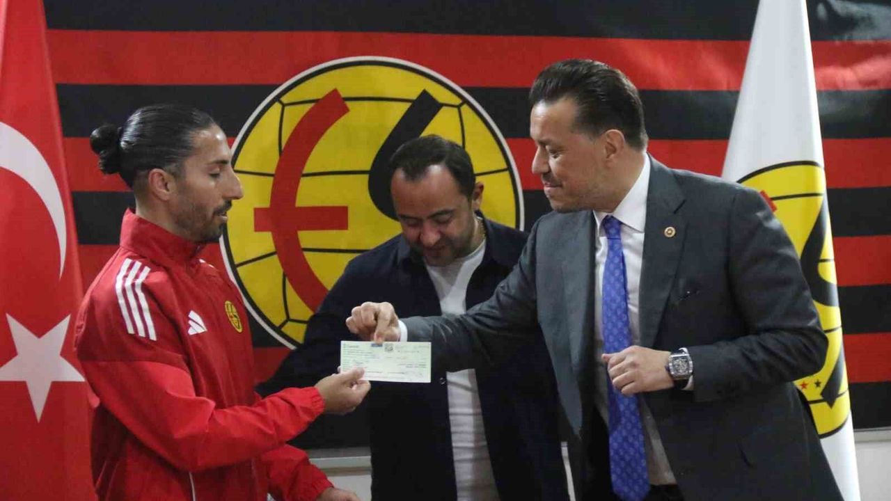 Milletvekili Hatipoğlu'ndan Eskişehirspor'a 5 milyon TL'lik destek