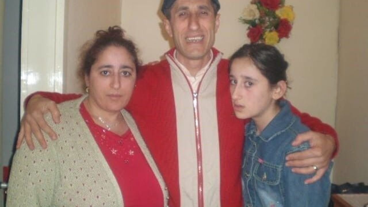 15 yıldır kayıp kızının izini süren gözü yaşlı anne: 'Gülistan Doku dosyası ile umutlandık, bir mezar bile insana umuttur'