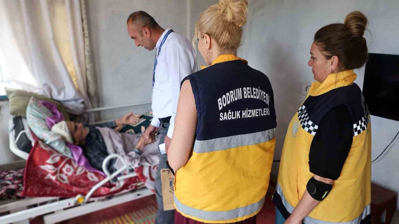 Bodrum Belediyesi'nden yatağa bağımlı hastalara bayram ziyareti