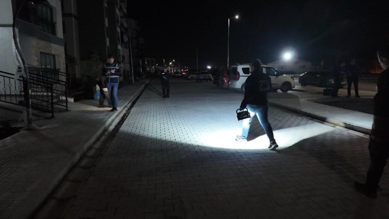 Kayınbaba kızıyla boşanma aşamasındaki damadını vurdu: 2'si ağır, 3 yaralı