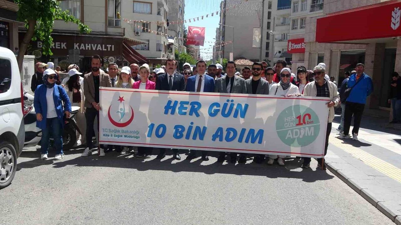 Kilis'te 'Sağlık İçin Hareket Et Günü' kapsamında yürüyüş düzenlendi