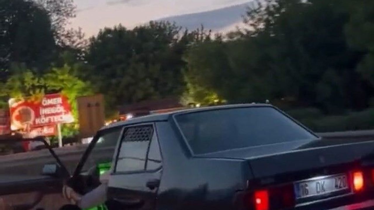 Trafikte 'yok artık' dedirten anlar kamerada