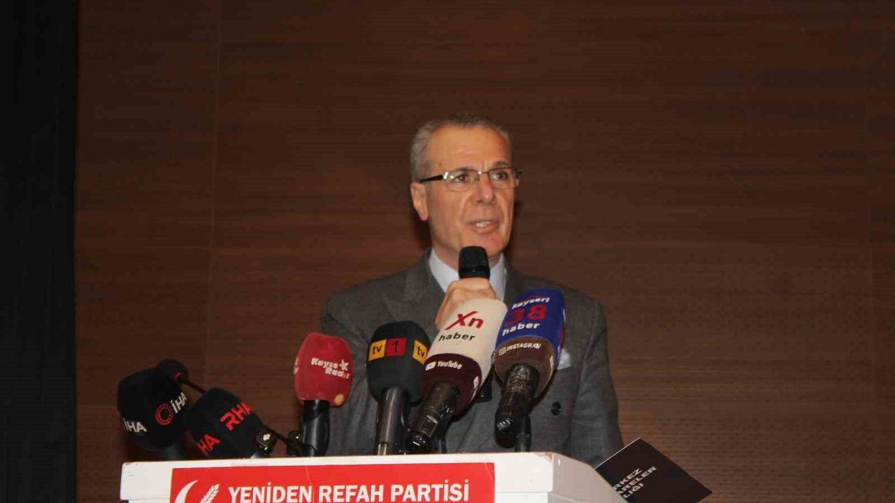 YRP Genel Başkan Yardımcısı Osmanağaoğlu: 'Çürümekte olan yaprağın düşmesiyle çınara hiçbir şey olmaz'