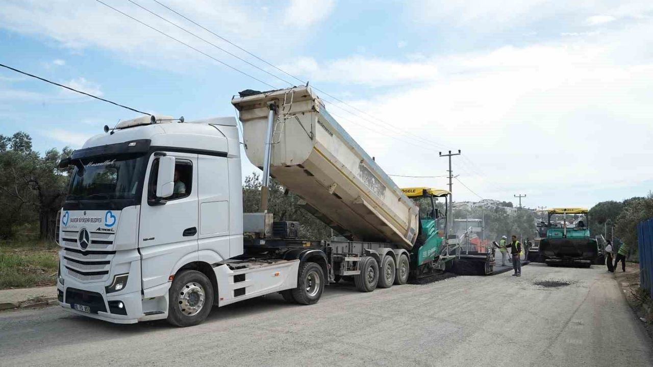 Balıkesir'in dört bir yanında yollara Büyükşehir dokunuşu
