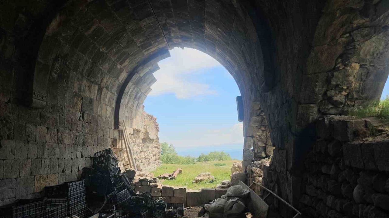 Bitlis'in tarihi mirası sessizce yok oluyor: Lale Paşa Hanı 