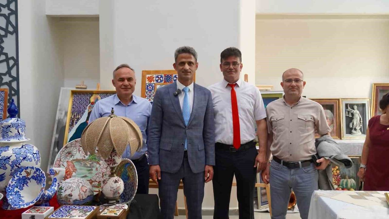Çaycuma'da Hayat Boyu Öğrenme Haftası sergisi açıldı