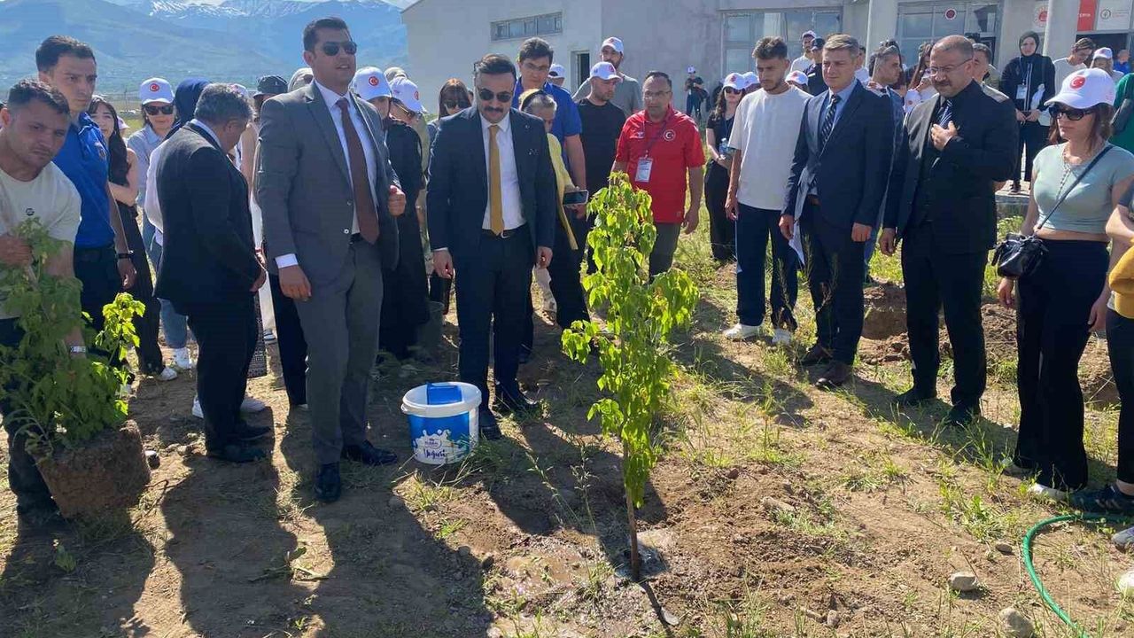 Ceza İnfaz Personeli Günü'nde fidan dikim etkinliği düzenlen