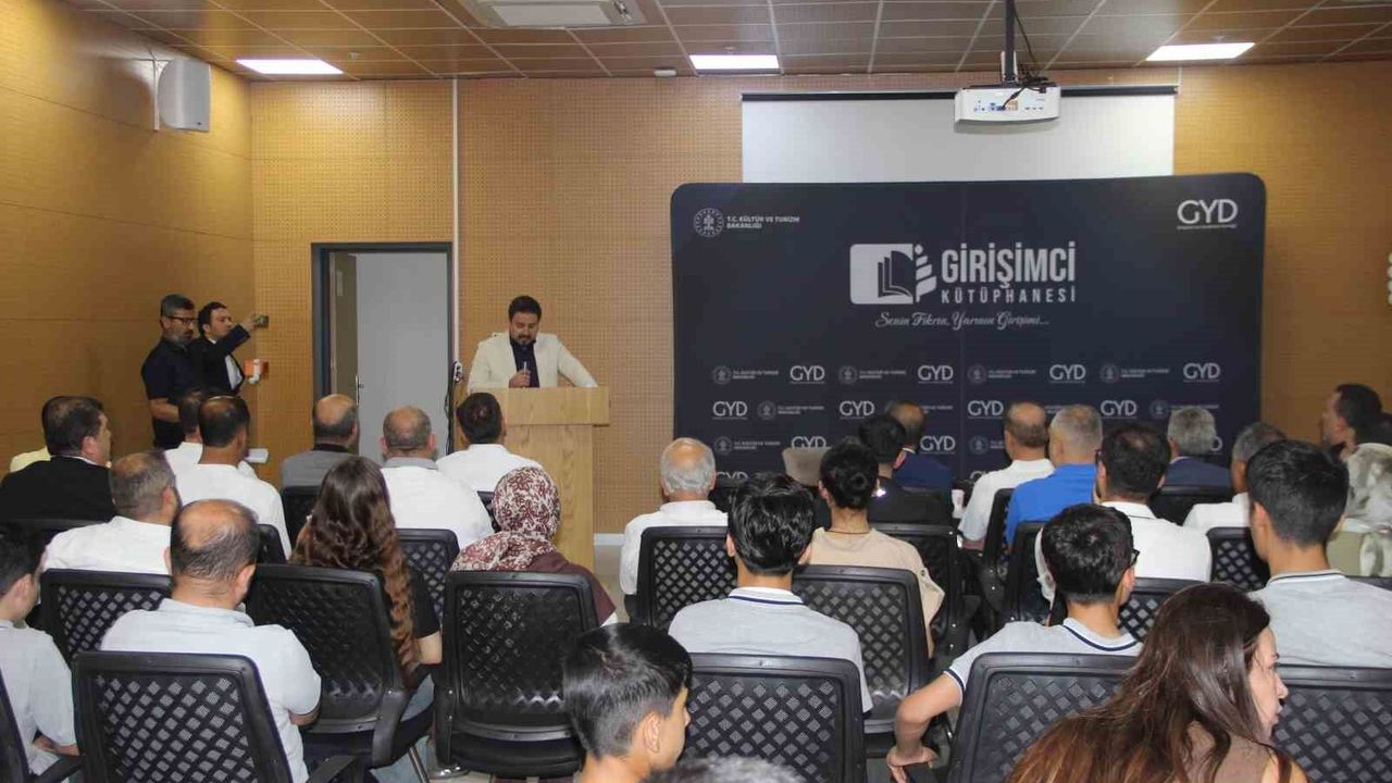 Cizre'de 'Girişimci Kütüphanesi' programı düzenlendi