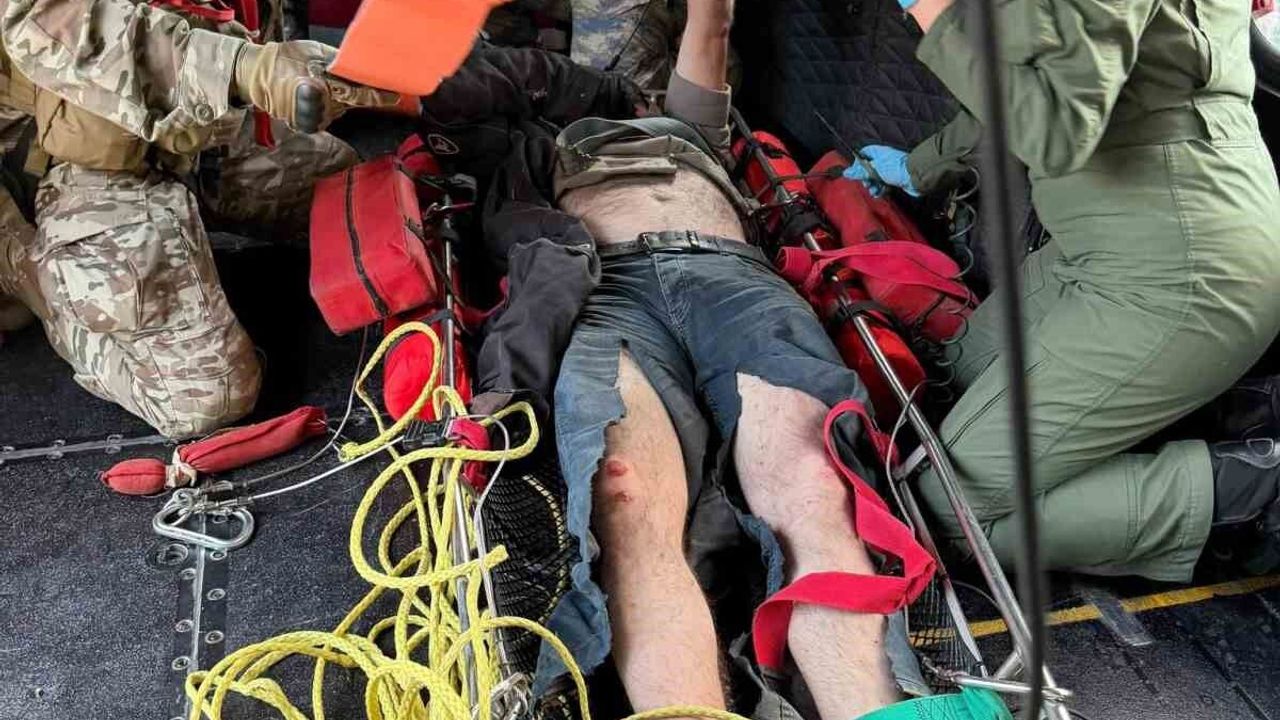Çorum'da dağ yürüyüşü sırasında kaybolan şahıs helikopterle 