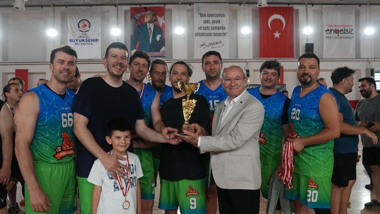 Denizli Büyükşehir Master Cup +35'te kupalar sahiplerini bul