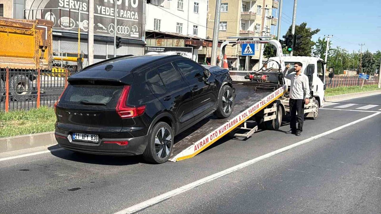 Diyarbakır'da aracın çarptığı yaya ağır yaralandı