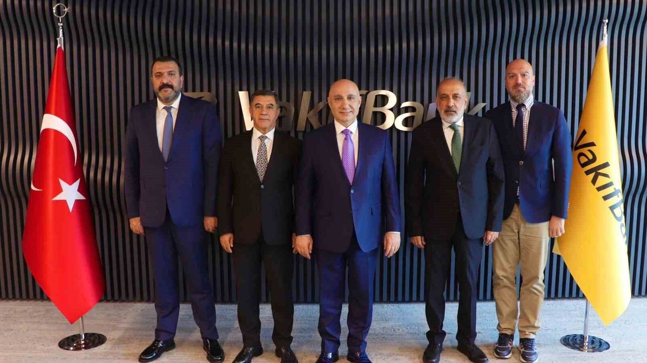 Diyarbakır'dan Ankara'ya önemli ziyaret: Başkanlardan kamu b