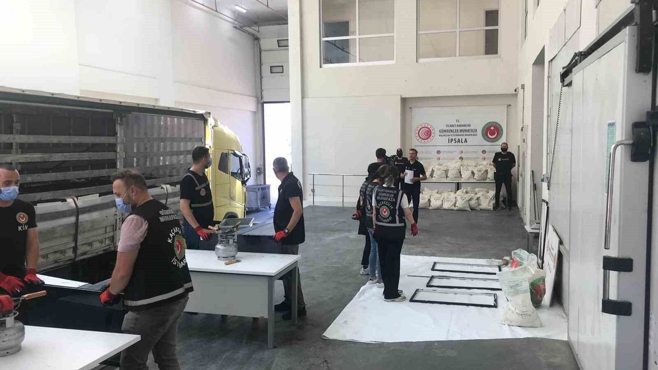 Edirne'de tırda 1,5 ton uyuşturucu ele geçirildi