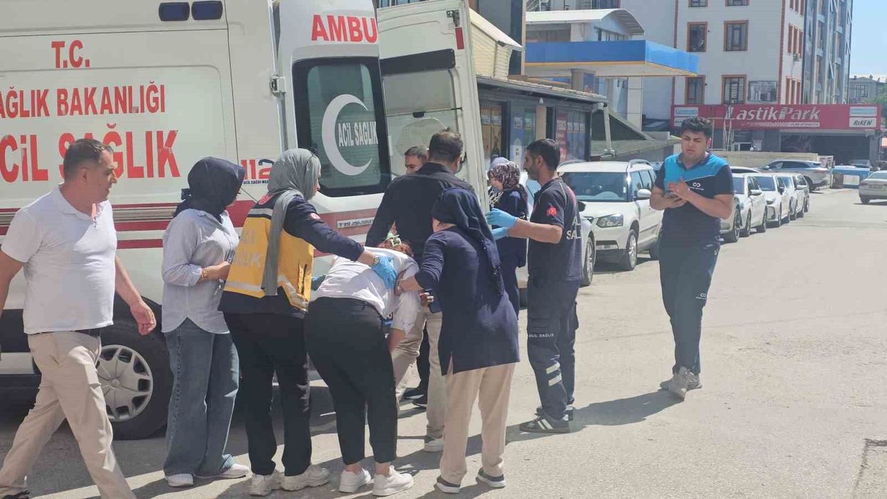 Elazığ'da Four Points By Sheraton Otel'de yangın: 10 kişi du