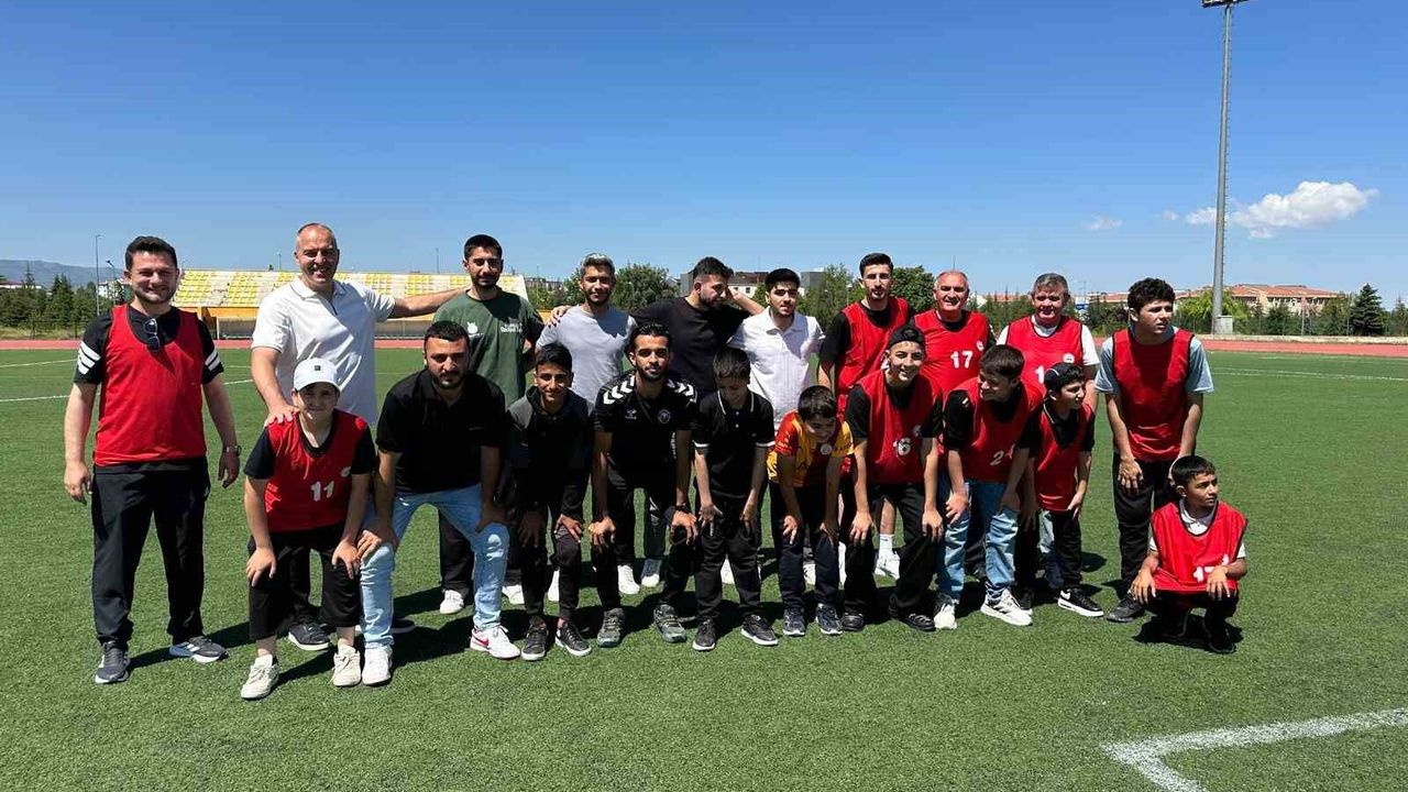 Erciyes Üniversitesi'nde anlamlı dostluk turnuvası