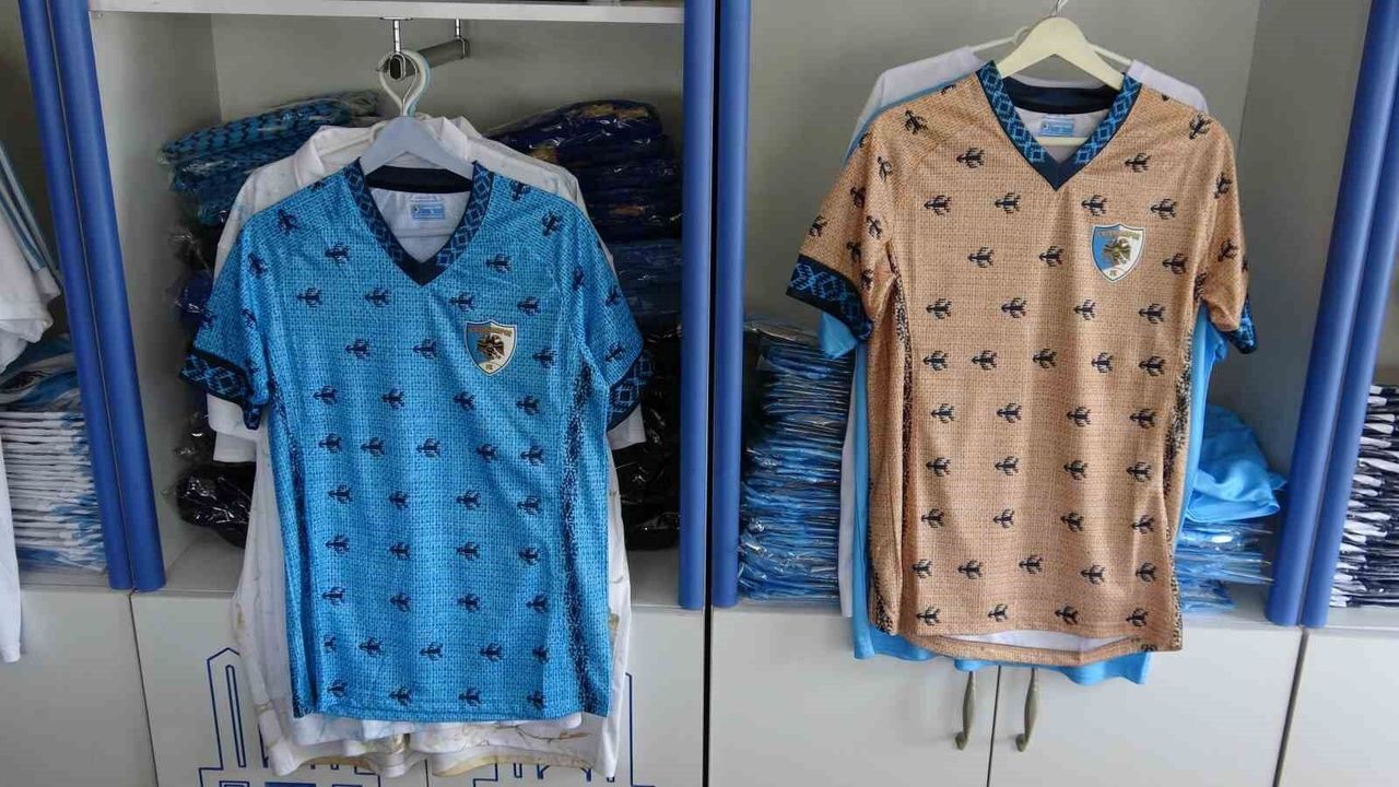Erzurumspor FK'dan asırlık mirasa vefa: 'Ehram' forması tara