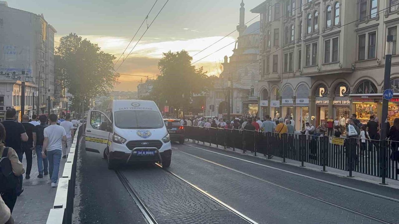 Fatih'te tramvayın altında kalarak ölen çocuğun ce