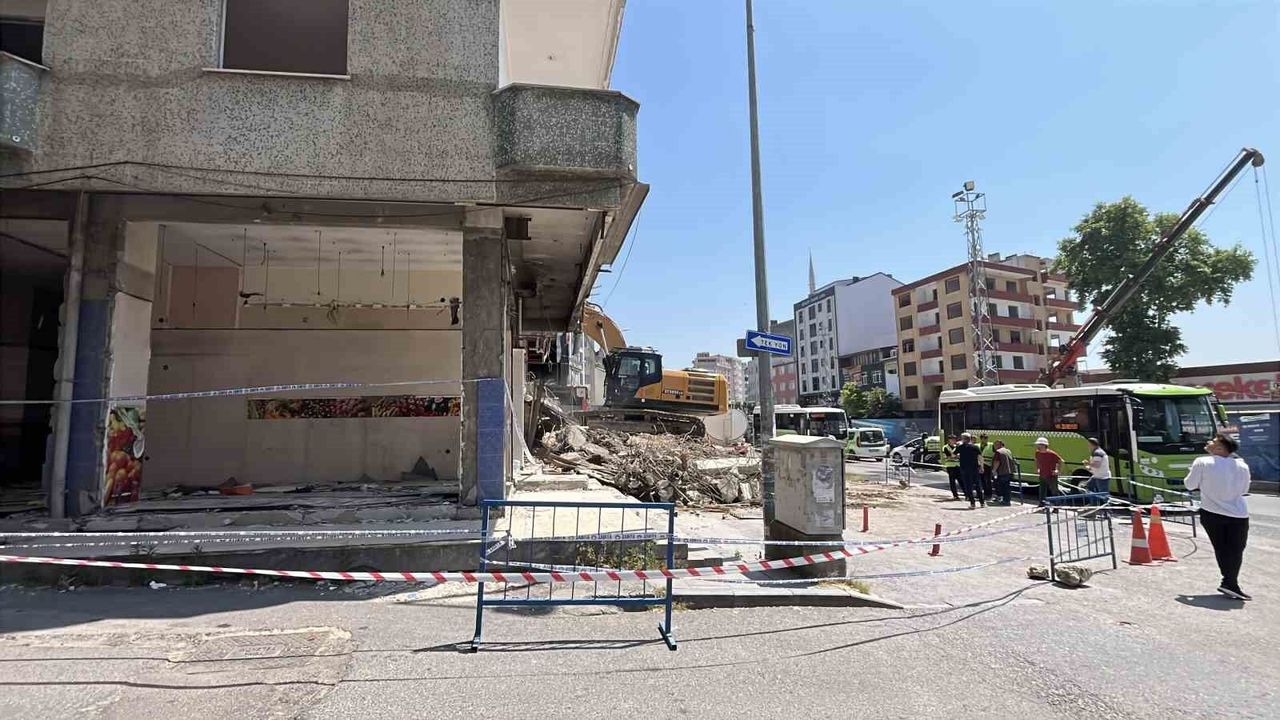 Gebze'de 4 kişinin öldüğü facianın ardından boşaltılan 22 ri