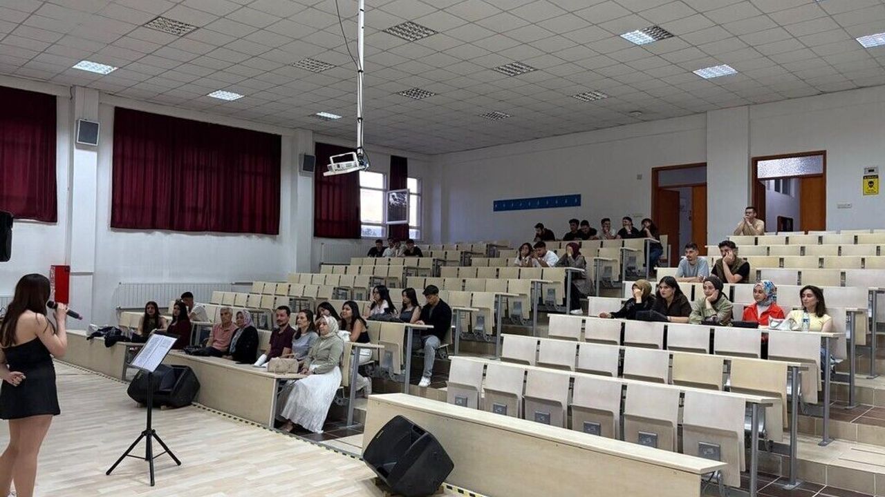Hisarcık MYO bahar yarıyılı sonu motivasyon konseri düzenlen