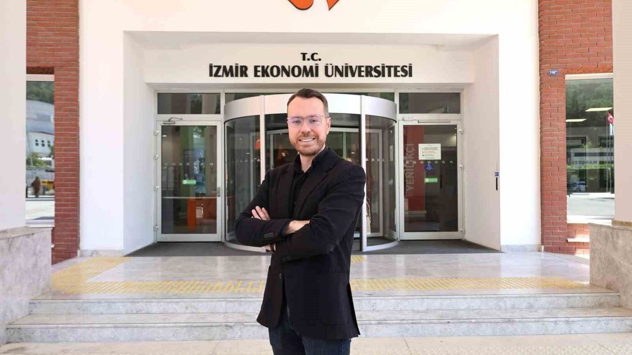 İzmir Ekonomi'li akademisyene prestijli ödül
