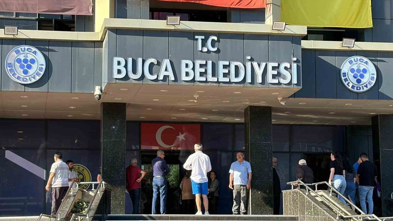 İzmir'de Buca Belediyesine dev yolsuzluk operasyonu: Başkan dahil 50 gözaltı