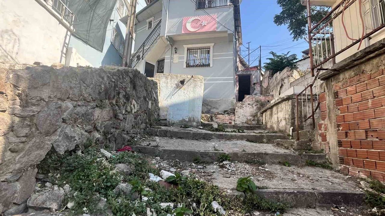 İzmir'de eski koca dehşeti: Kezzap attığı eski karısı öldü, 