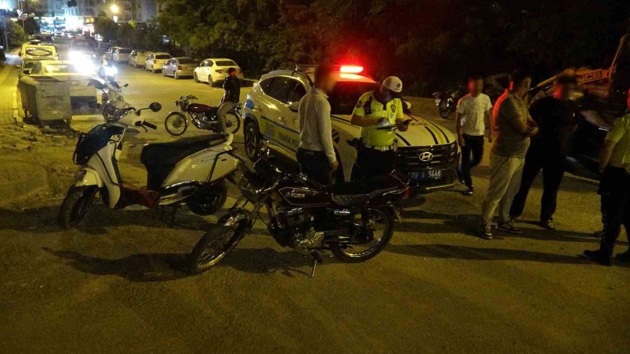 Kilis'te iki motosiklet çarpıştı: 5 yaralı