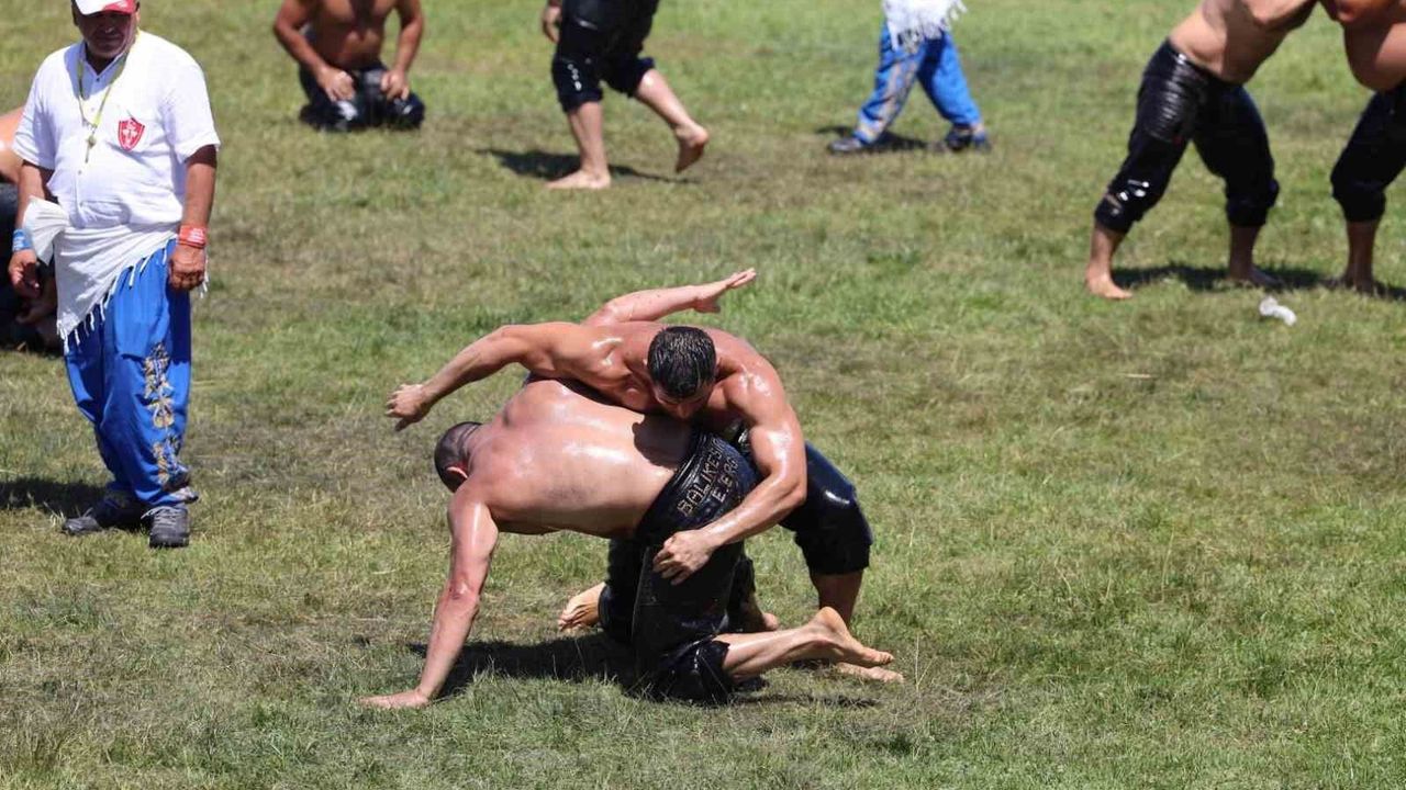 Kocaeli'de 18. Sekapark Altınkemer Yağlı Güreşleri 12 Hazira