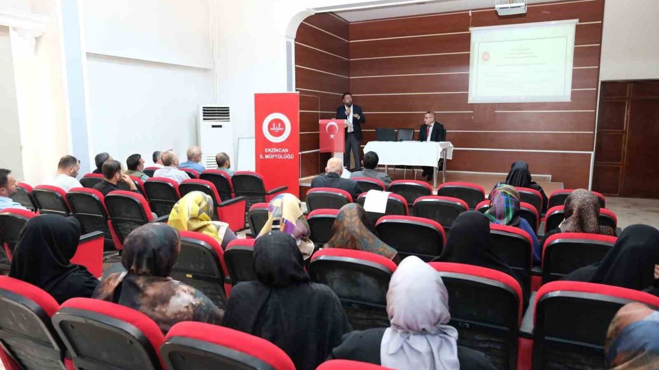 Kur'an Eğitim Merkezleri Erzincan'da tanıtıldı