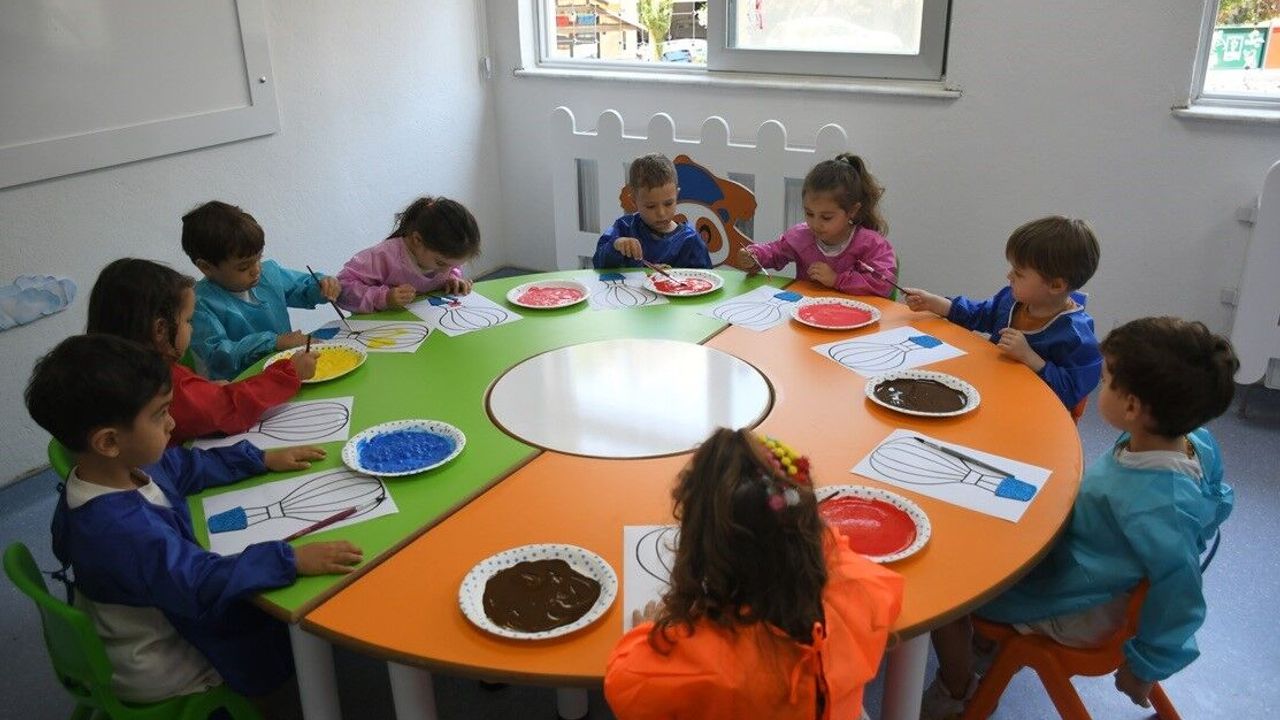 Kuşadası'ndaki Çocuk Gelişim Merkezi yazın da hizmet vermeye
